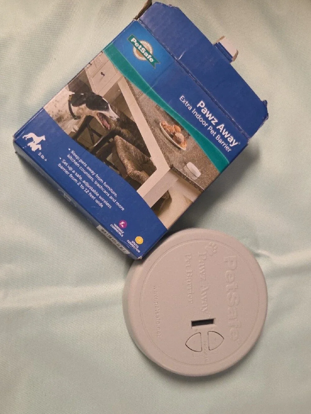PetSafe Pawz Away Indoor Pet Barrier - Light Gray and Blue Packaging